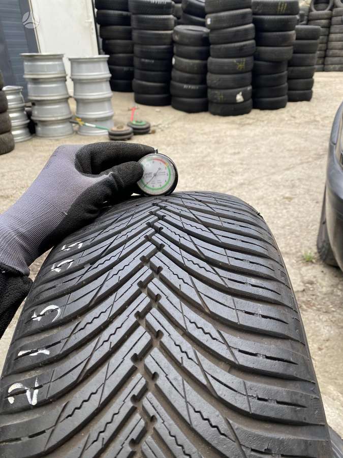 Maxxis Premitra, всесезонные 215/55 R17