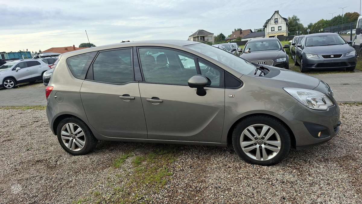 Opel Meriva, 1.3 l., hatchback