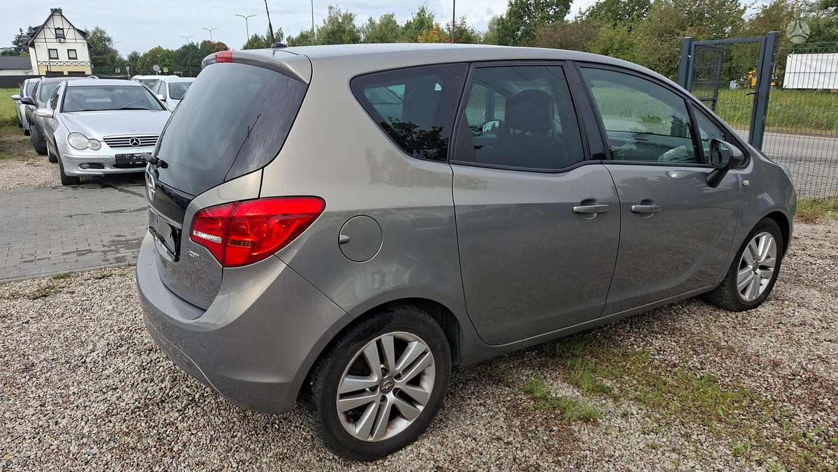Opel Meriva, 1.3 l., hatchback