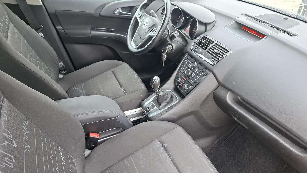 Opel Meriva, 1.3 l., hatchback
