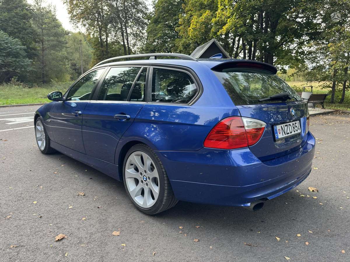 BMW 320, 2.0 l., wagon