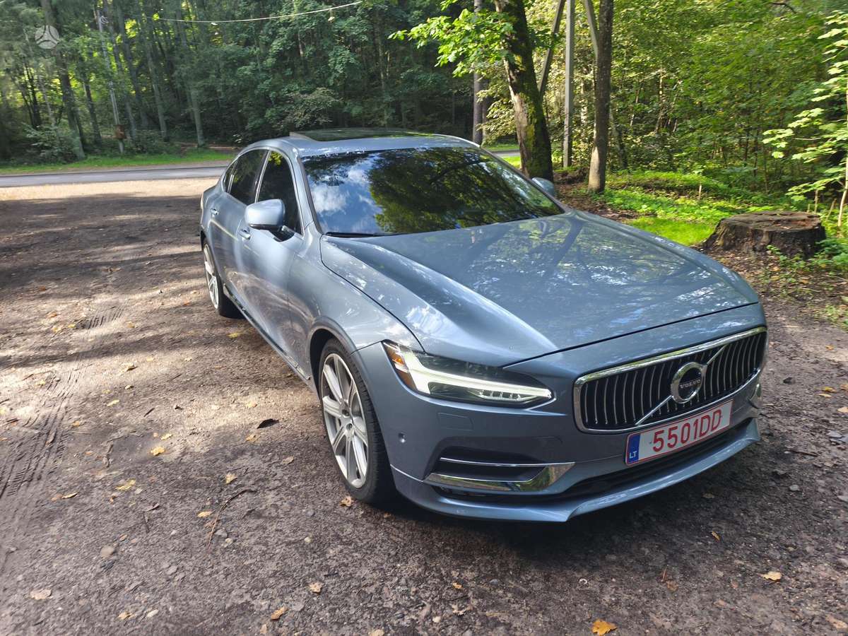 Volvo S90 - 2