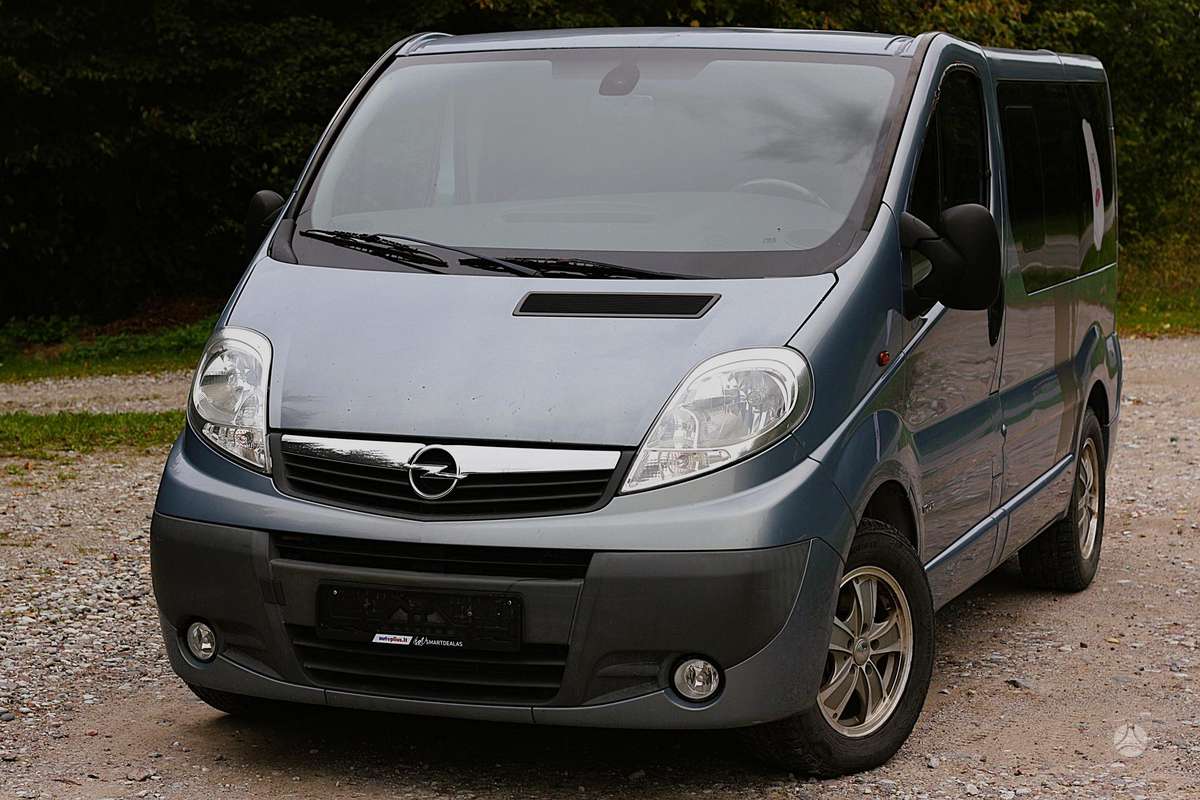 Opel Vivaro, 2.5 l., Минивэн