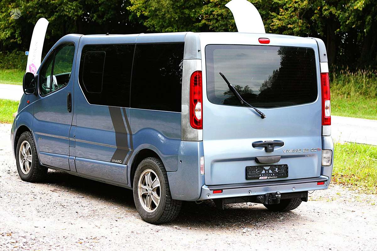 Opel Vivaro, 2.5 l., Минивэн