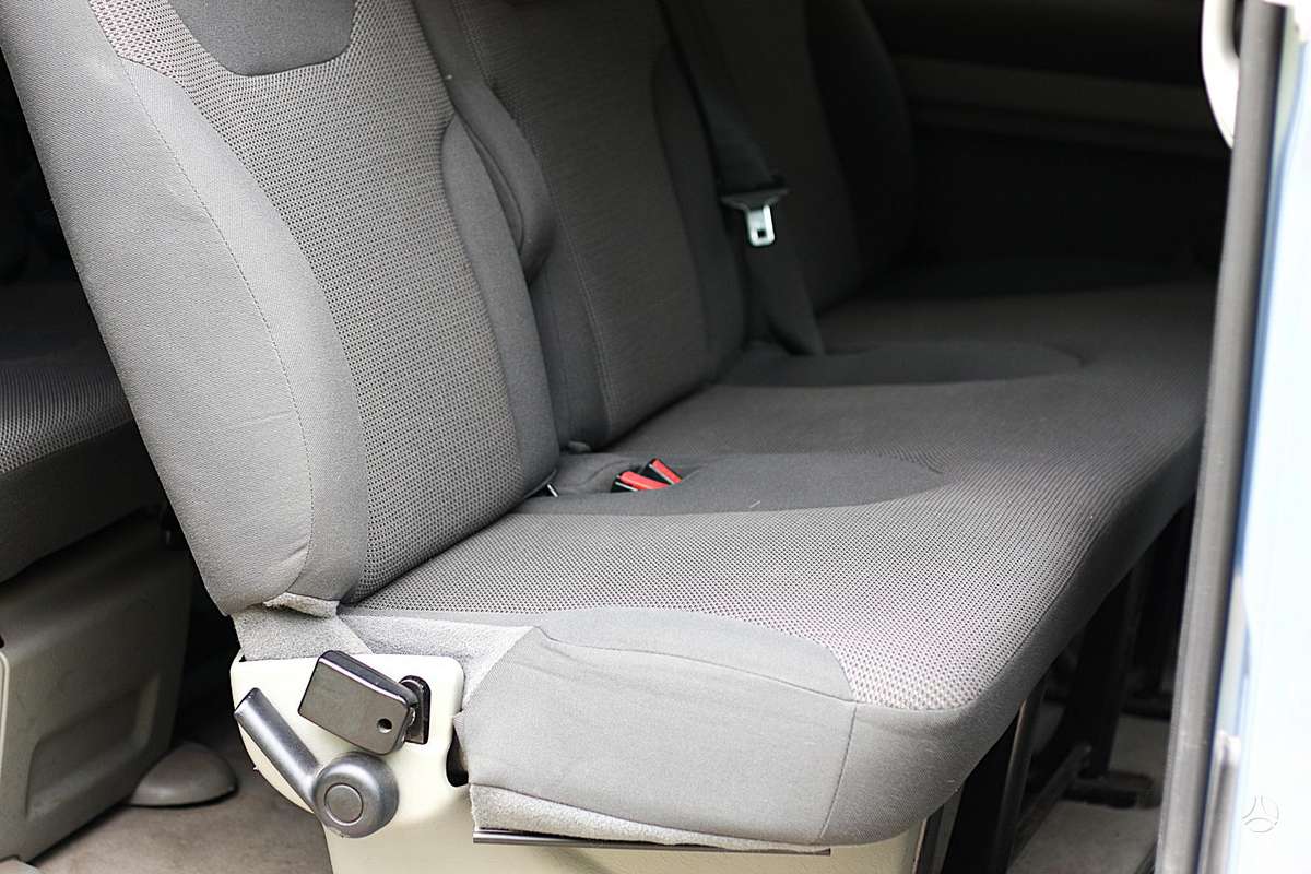 Opel Vivaro, 2.5 l., Минивэн