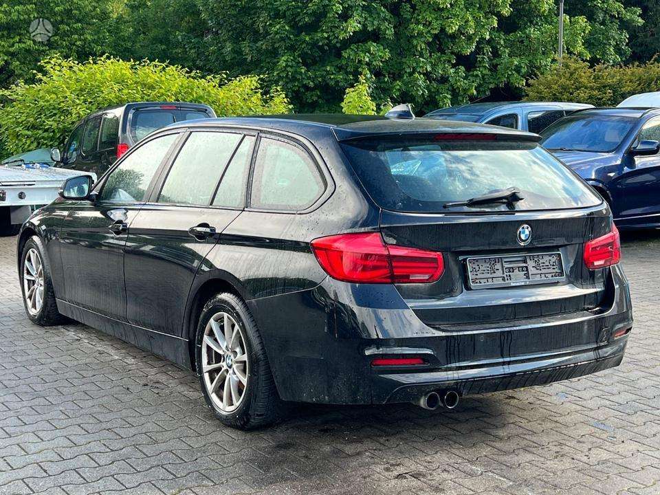 BMW 320 2015 — interior
