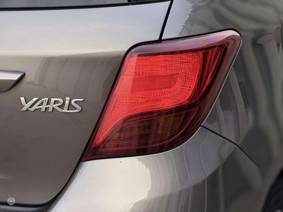 Toyota Yaris - 6