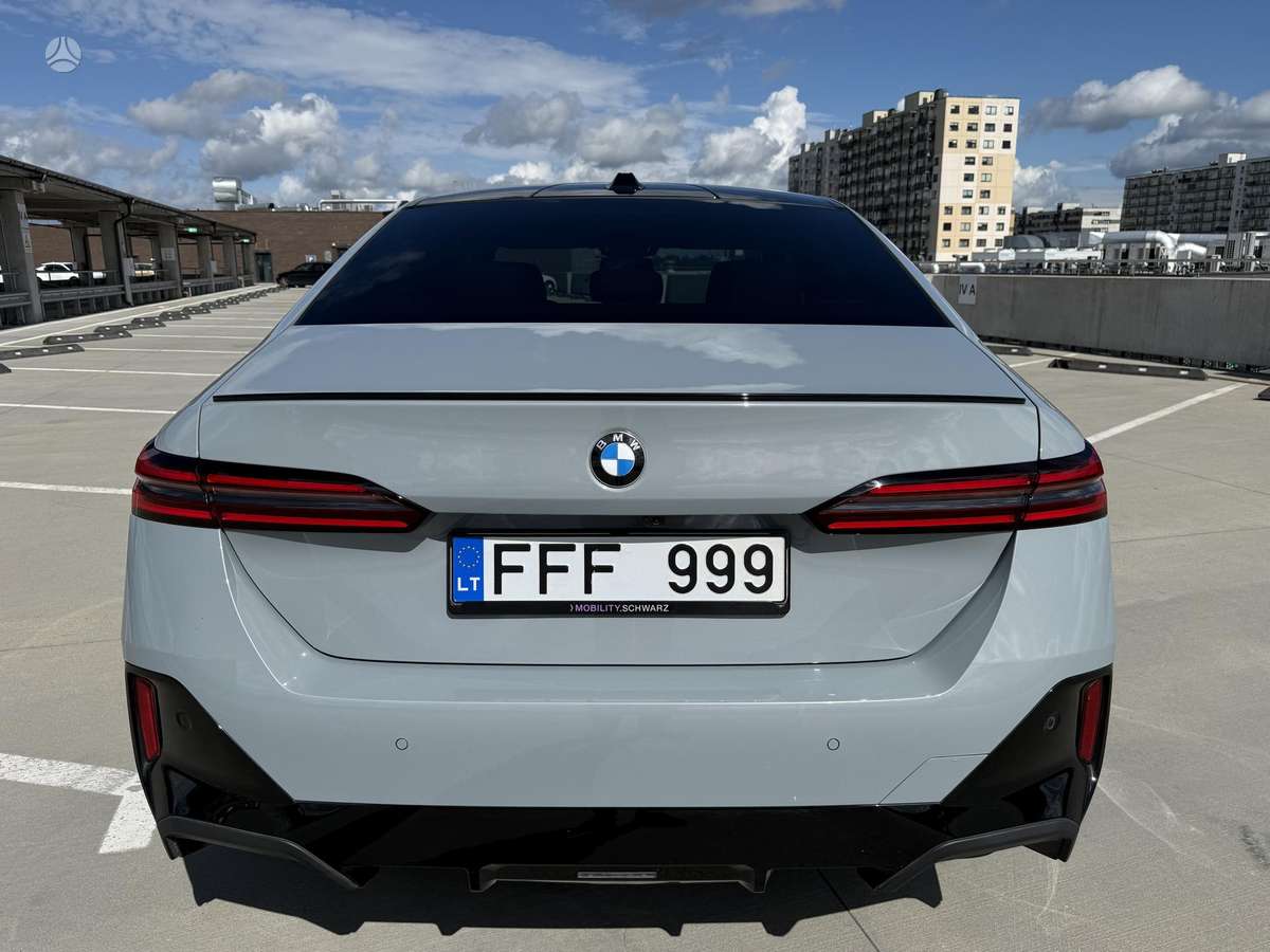 BMW 520, 2.0 l., Седан