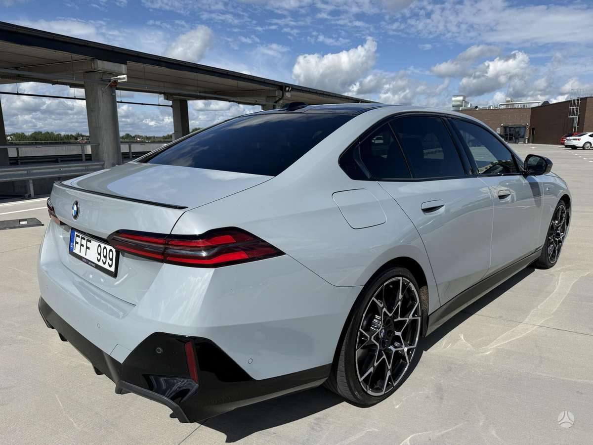 BMW 520, 2.0 l., Седан