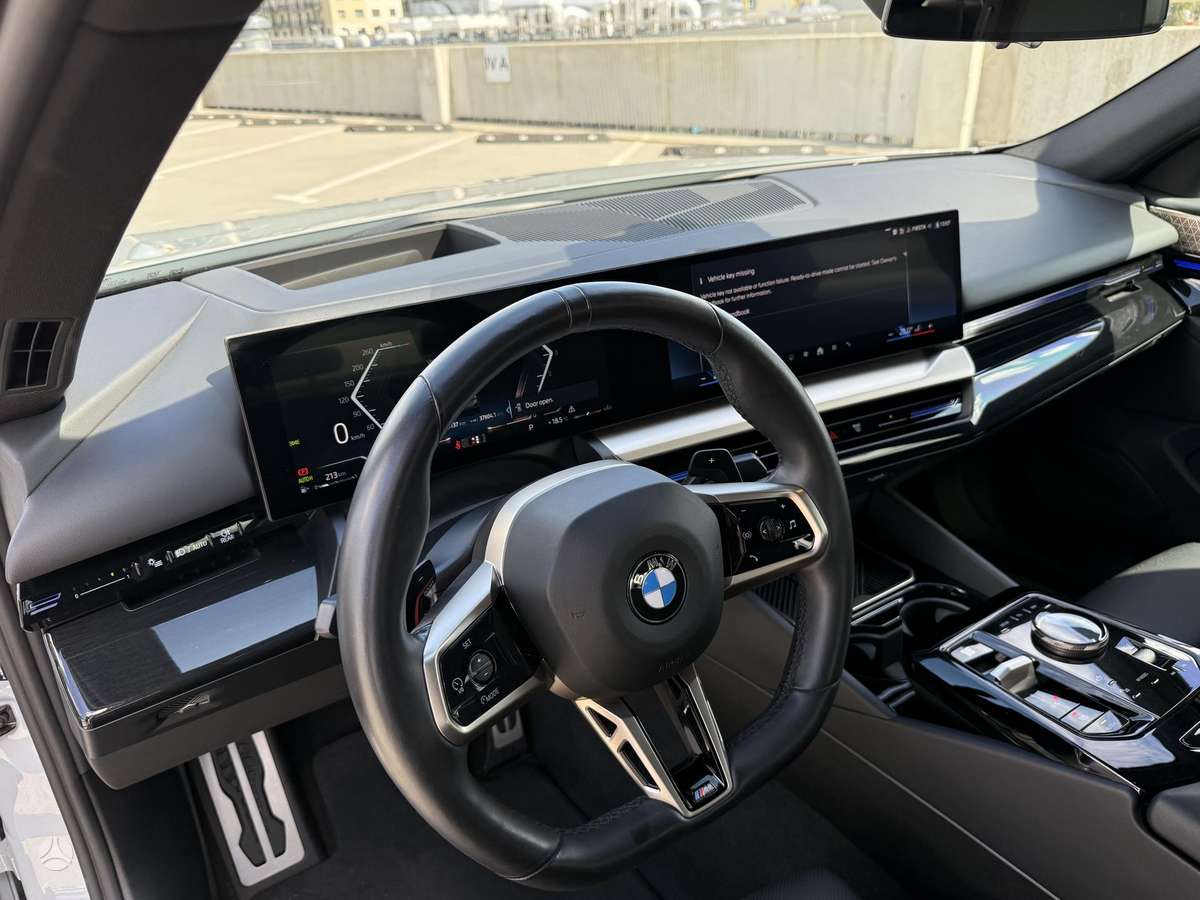 BMW 520, 2.0 l., Седан