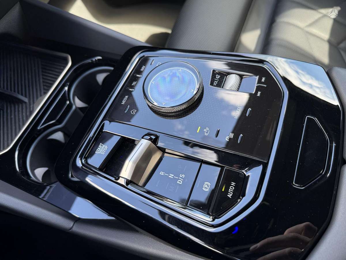 BMW 520, 2.0 l., Седан