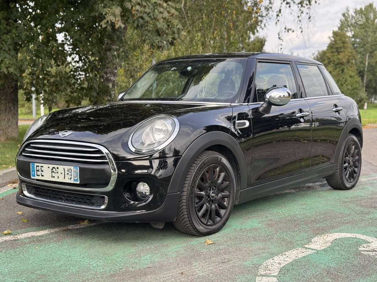 Mini Cooper, 1.5 l., hatchback
