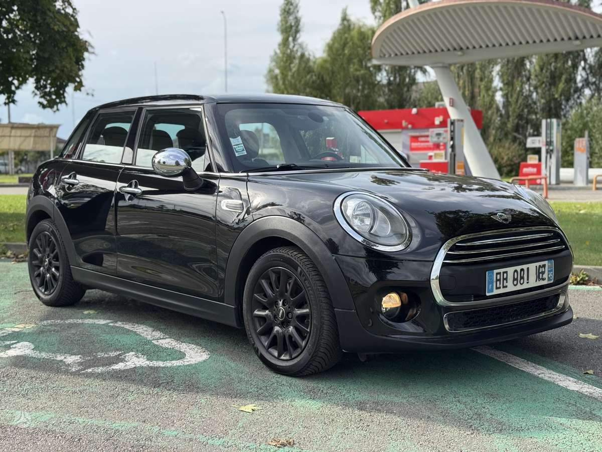 Mini Cooper, 1.5 l., hatchback