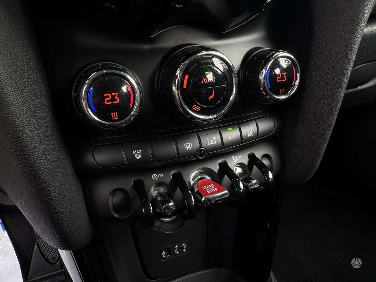 Mini Cooper, 1.5 l., hatchback