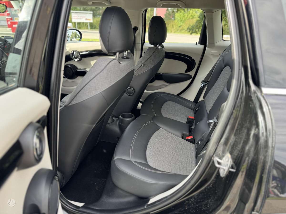 Mini Cooper, 1.5 l., hatchback