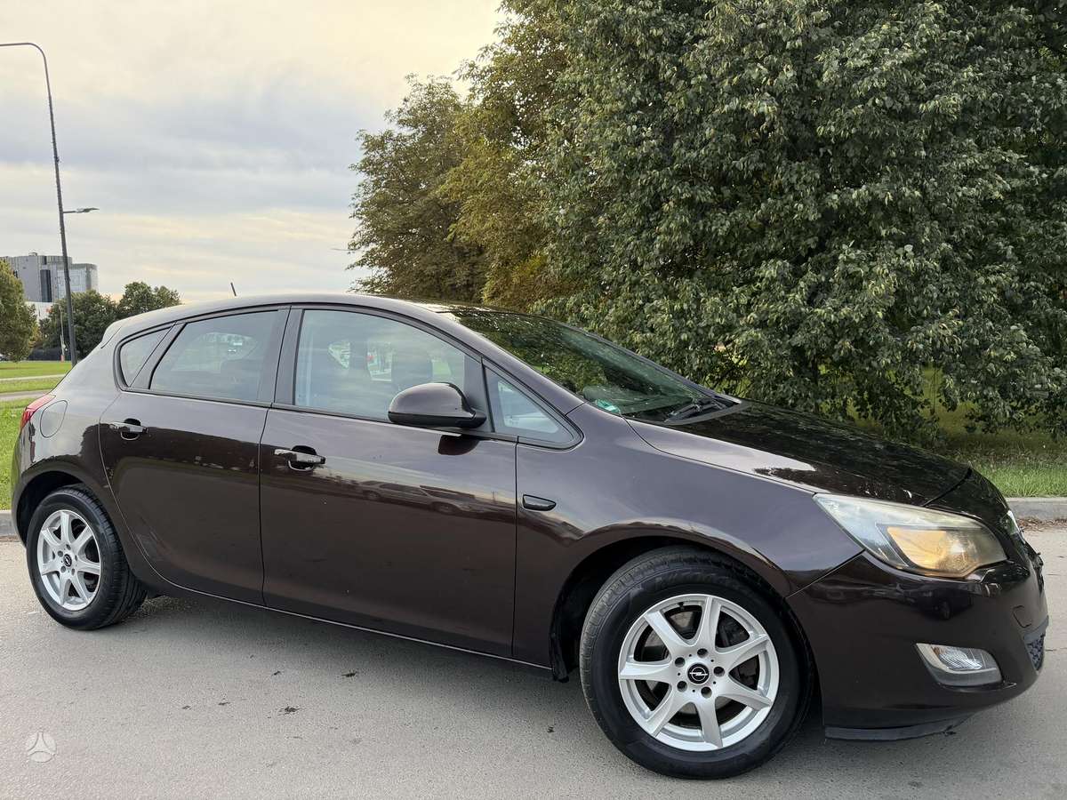 Opel Astra, 1.7 l., hatchback