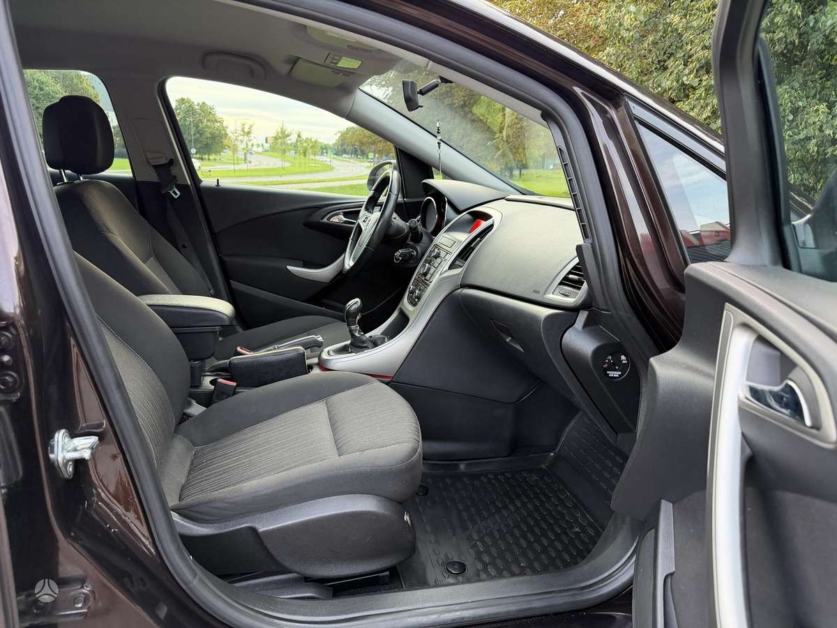 Opel Astra, 1.7 l., hatchback
