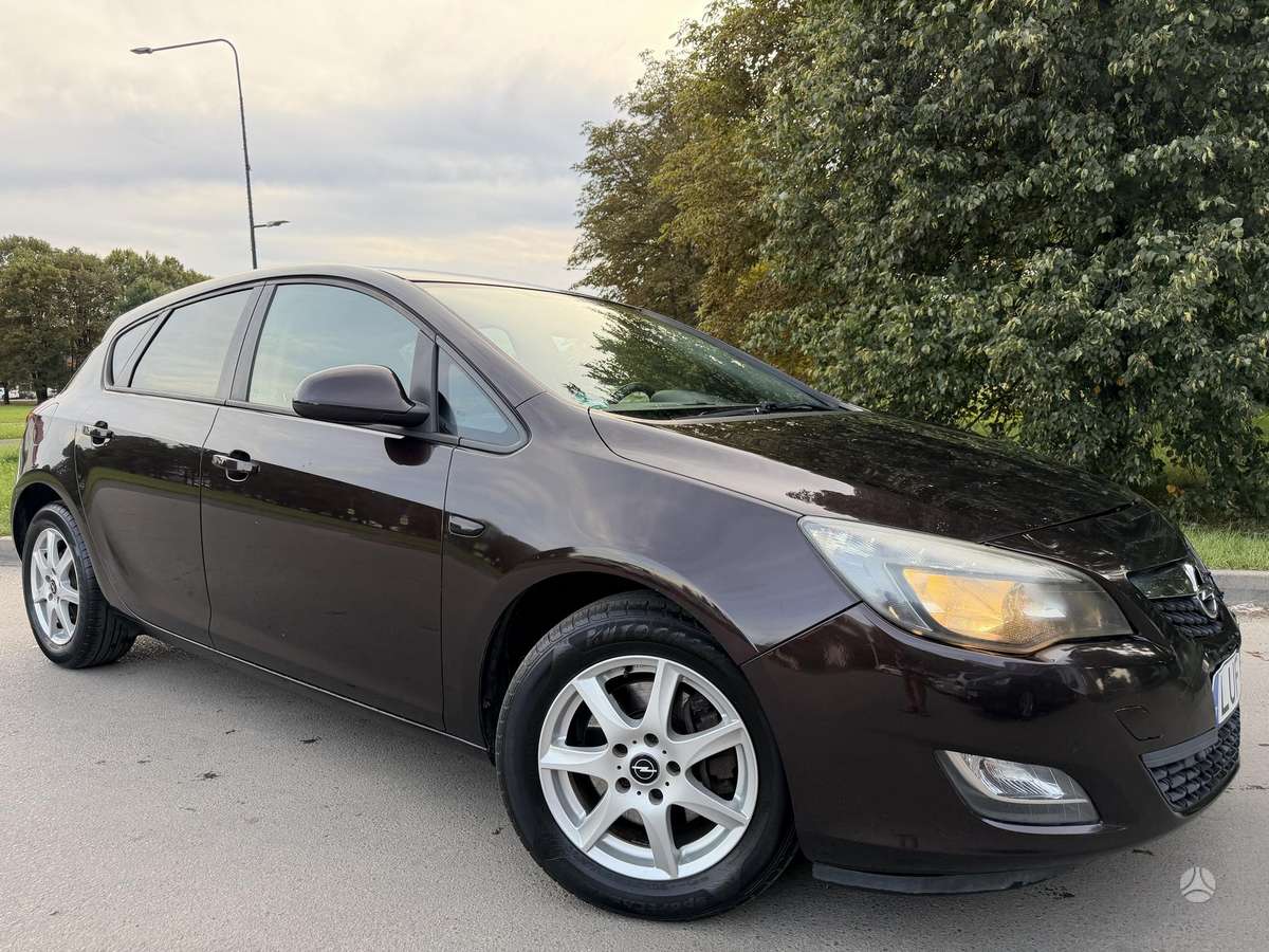 Opel Astra, 1.7 l., hatchback