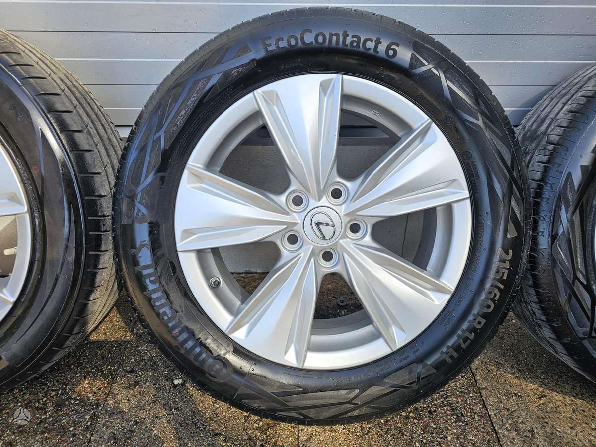 Lexus UX, lengvojo lydinio, R17