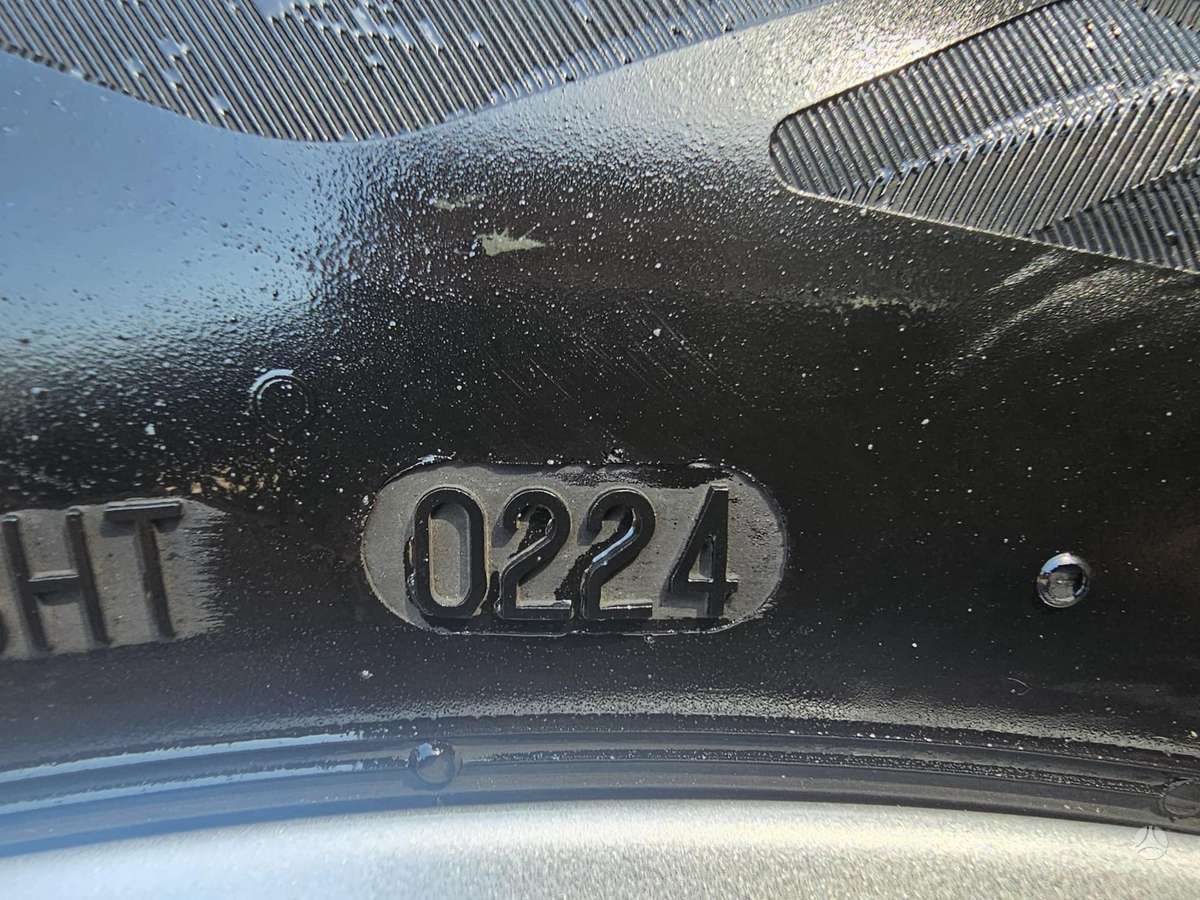 Lexus UX, lengvojo lydinio, R17