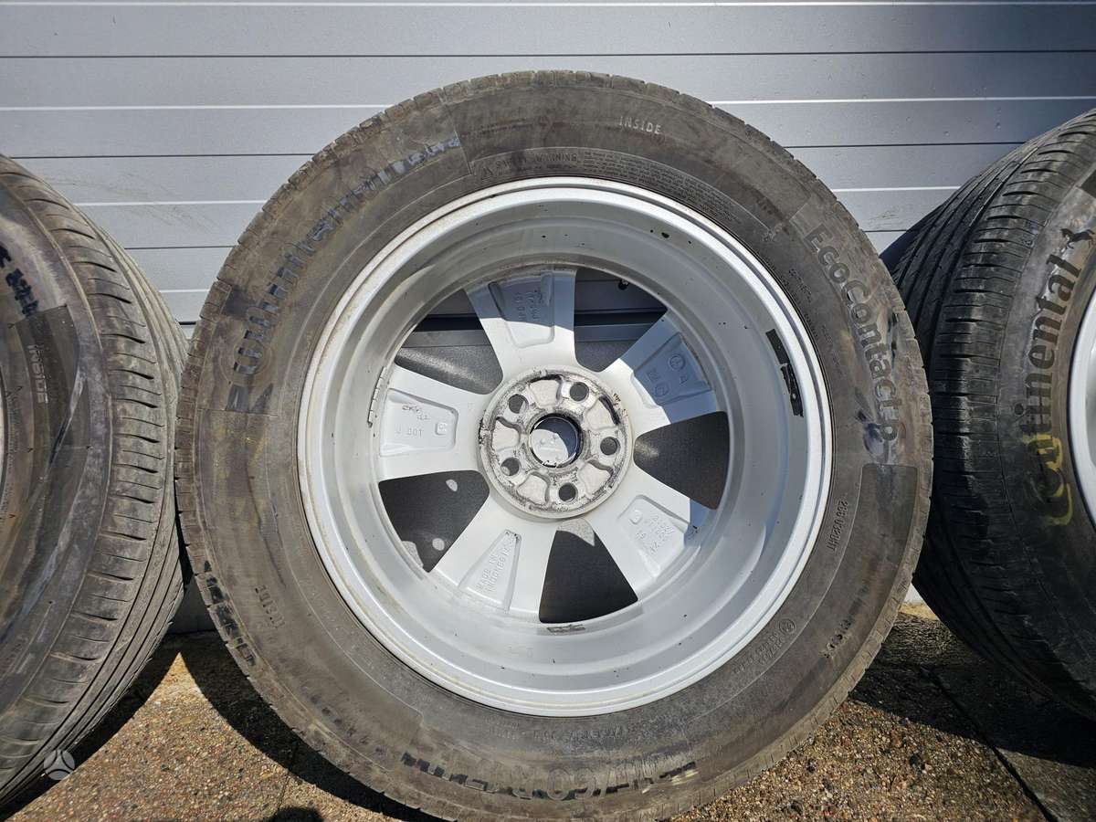 Lexus UX, lengvojo lydinio, R17