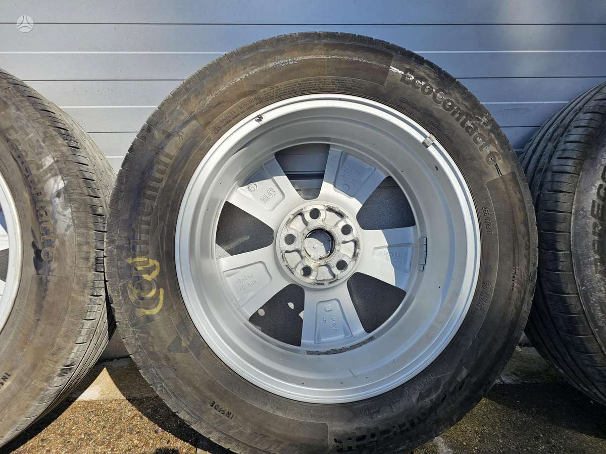 Lexus UX, lengvojo lydinio, R17