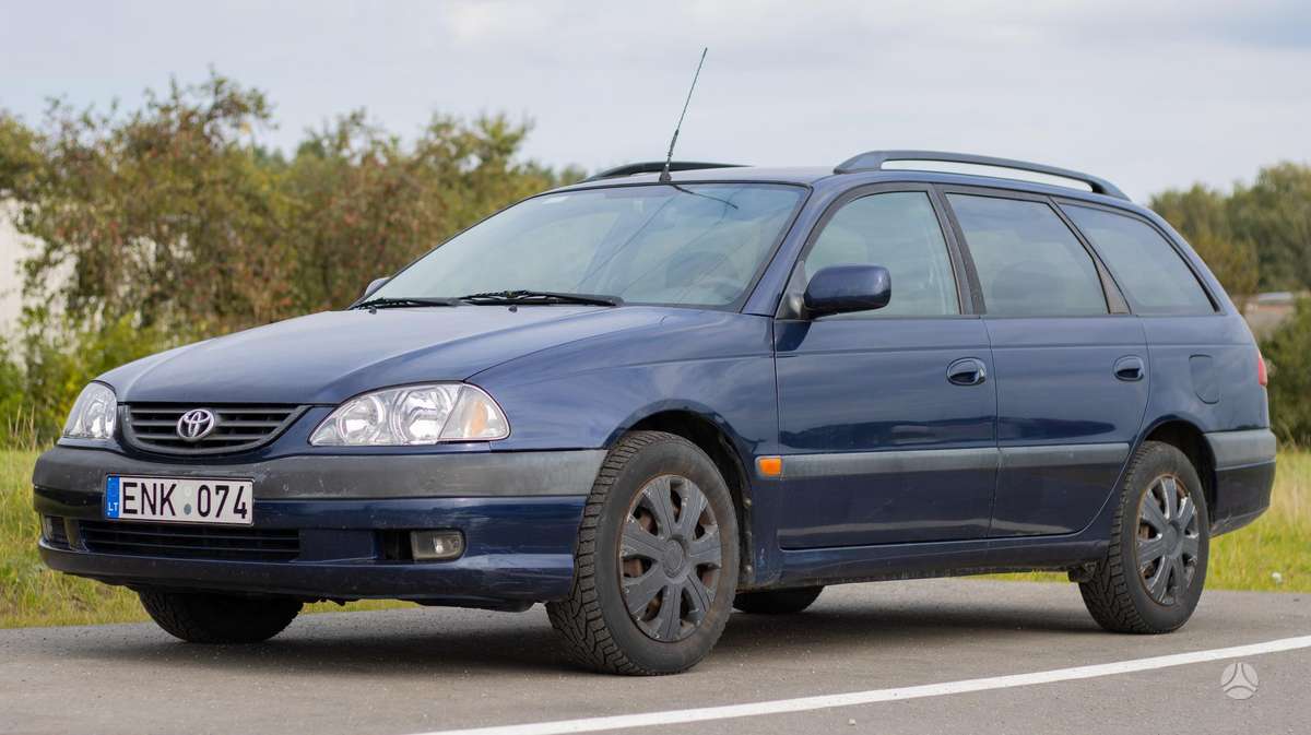 Toyota Avensis - 2