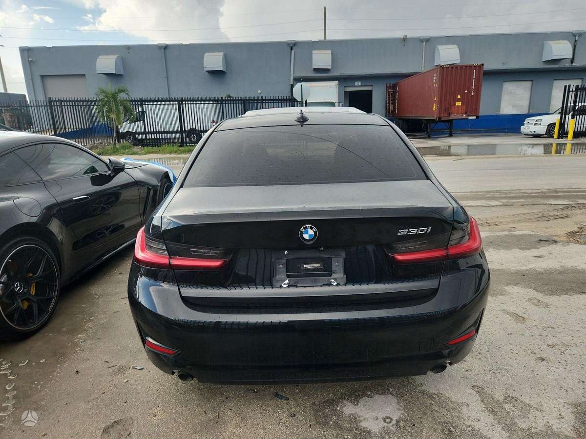 BMW 330 - 12