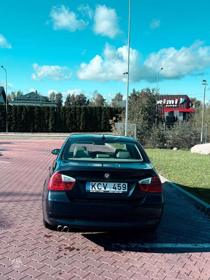BMW 325, 2.5 l., Седан