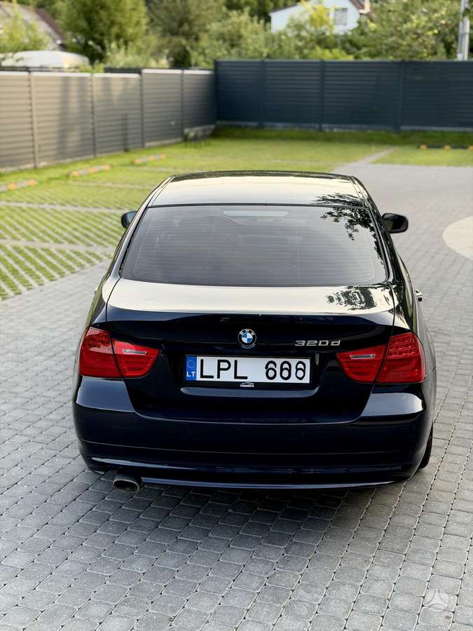 BMW 320, 2.0 l., Седан