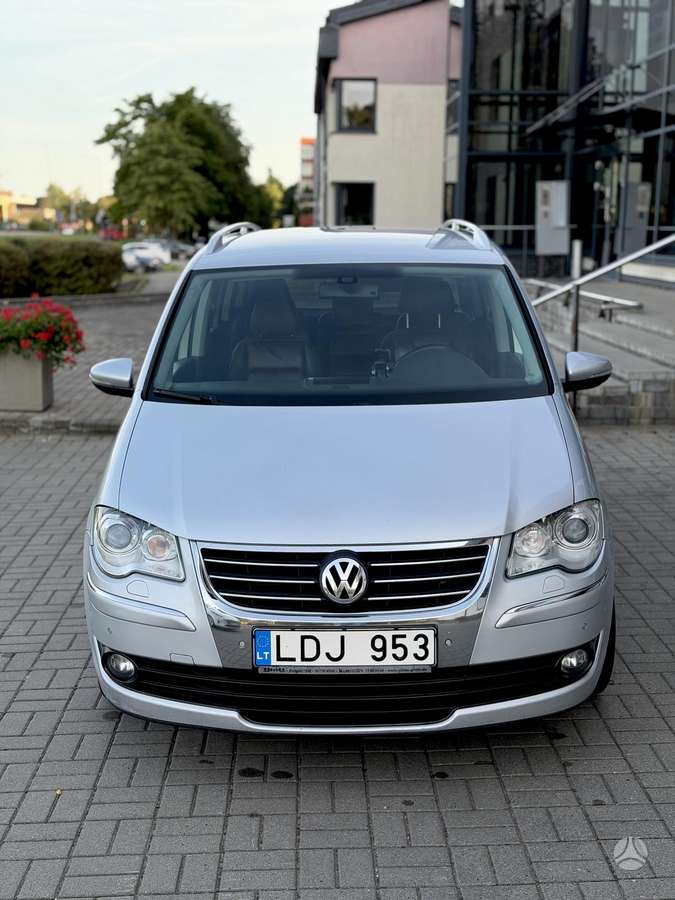 Volkswagen Touran - 3