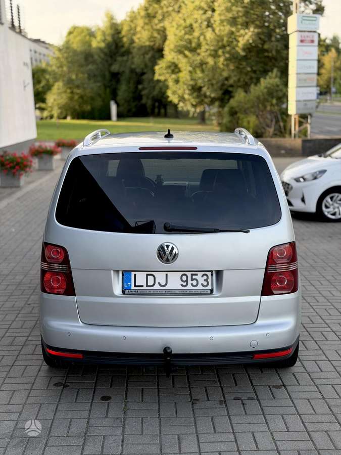 Volkswagen Touran - 6
