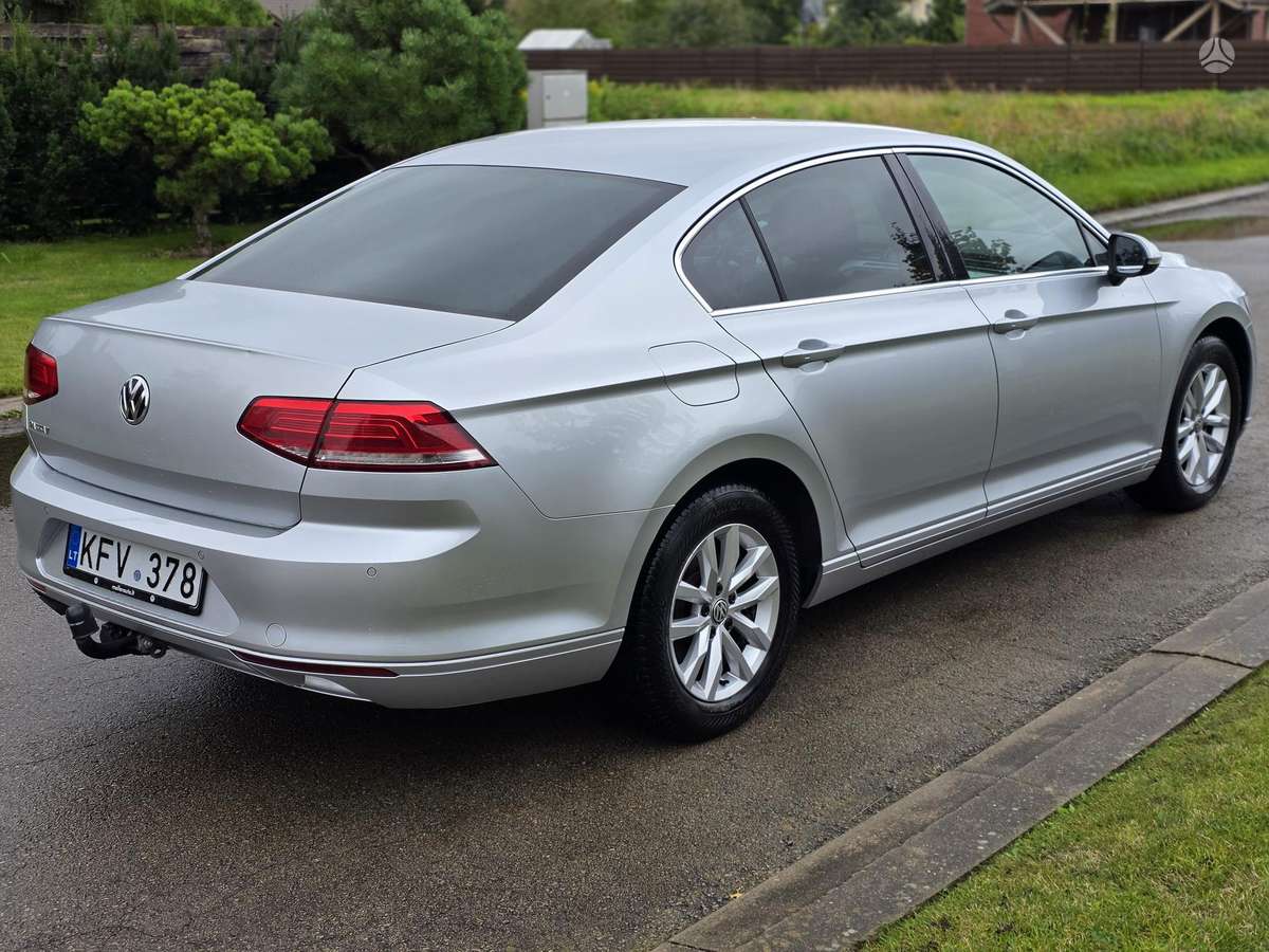Volkswagen Passat - 4