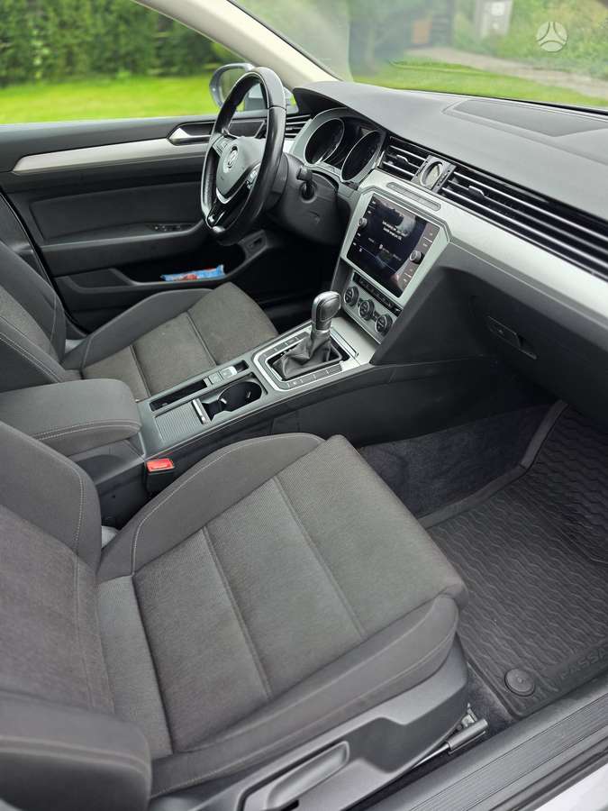 Volkswagen Passat - 9