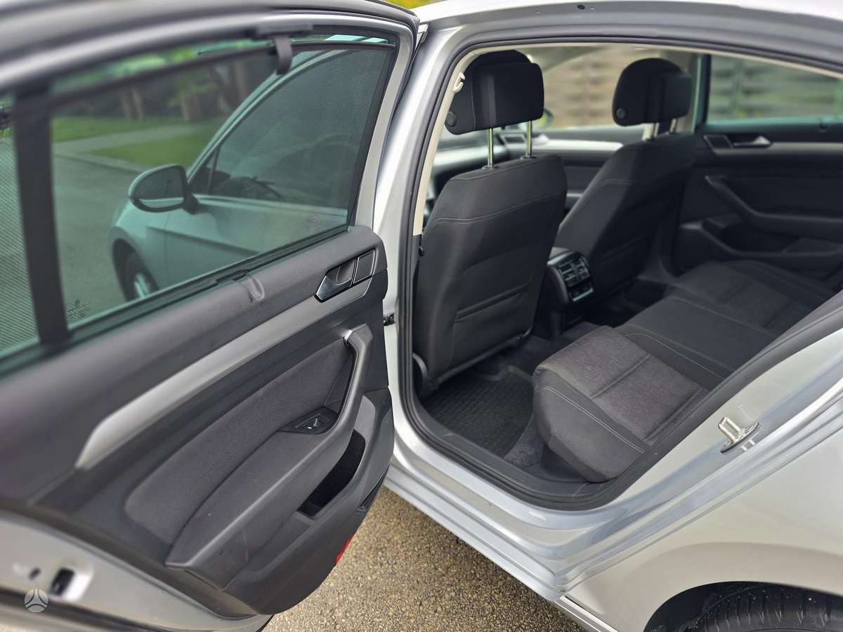Volkswagen Passat - 11