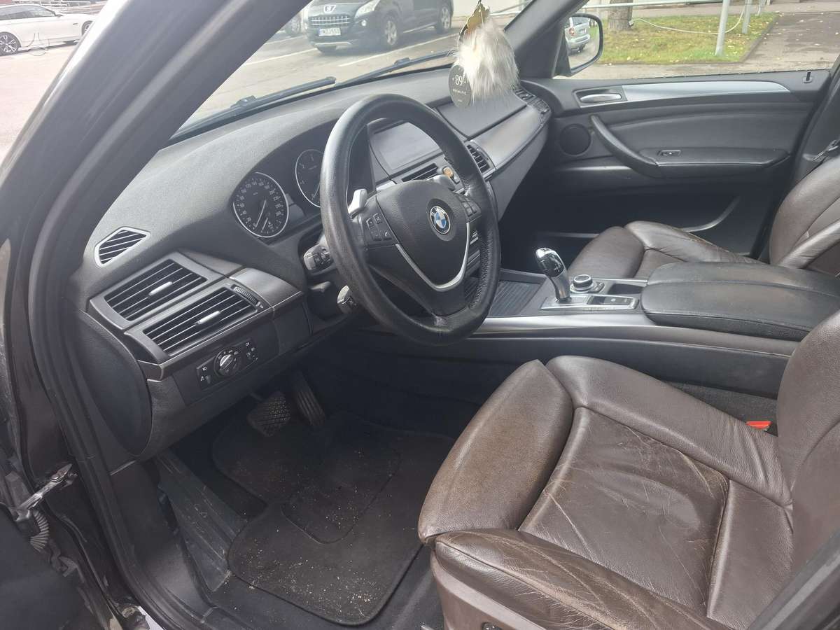 BMW X5, 3.0 l., off-road / crossover