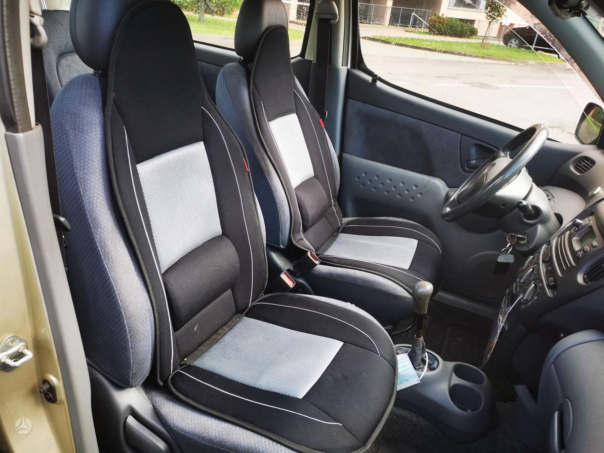 Toyota Yaris Verso - 3