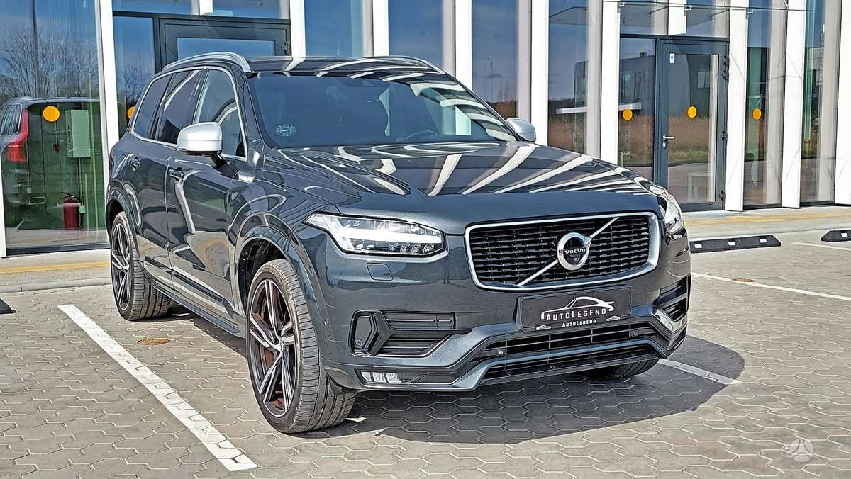 Volvo XC90 - 1
