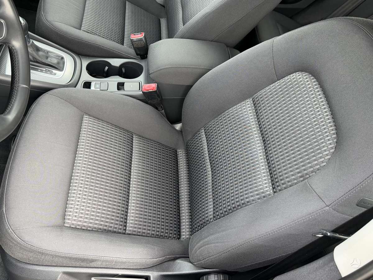 Audi Q3, 2.0 l., Внедорожник / Кроссовер