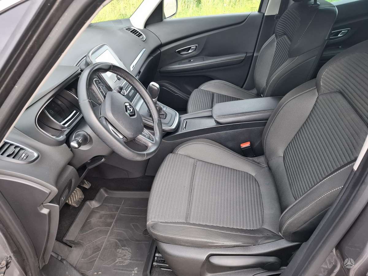 Renault Grand Scenic - 8