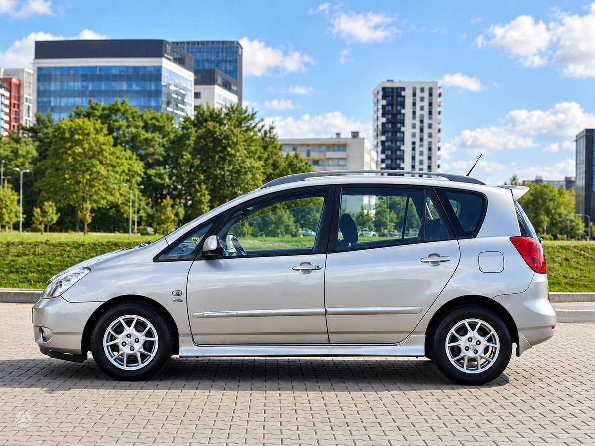 Toyota Corolla Verso - 10