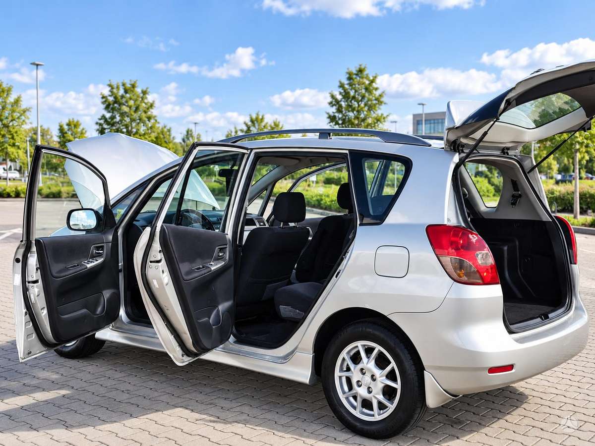Toyota Corolla Verso - 7