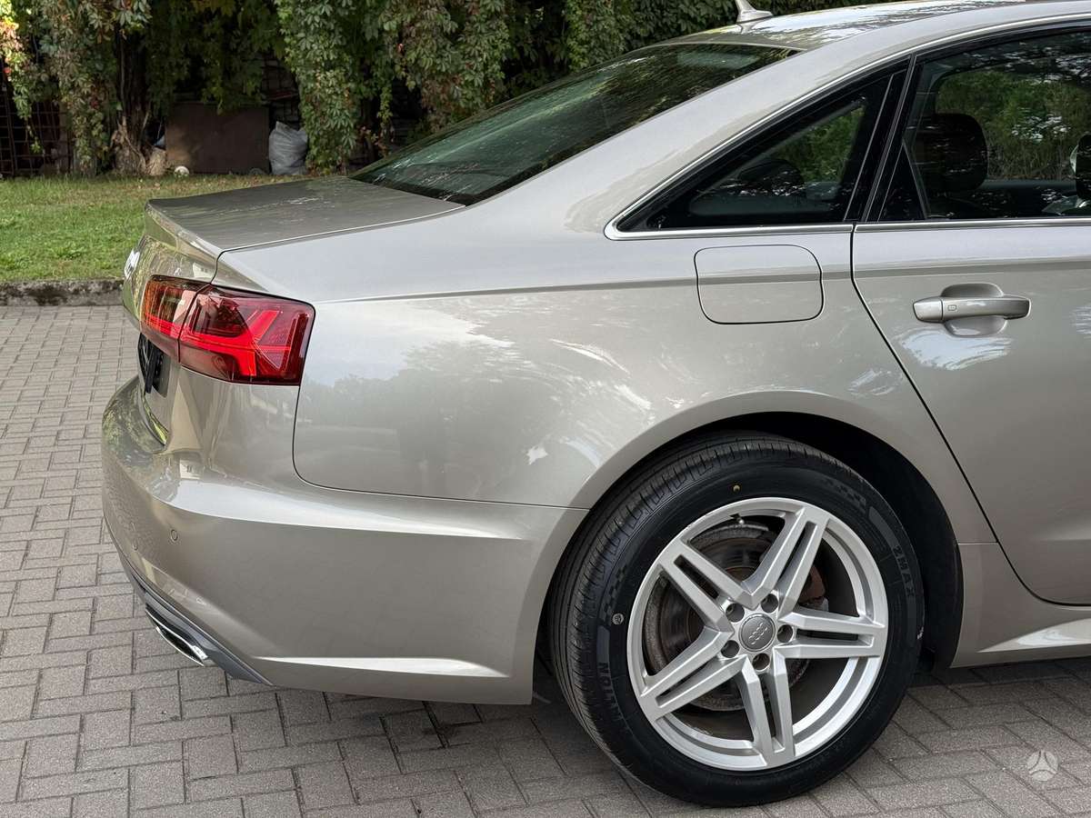 Audi A6, 2.0 l., Седан