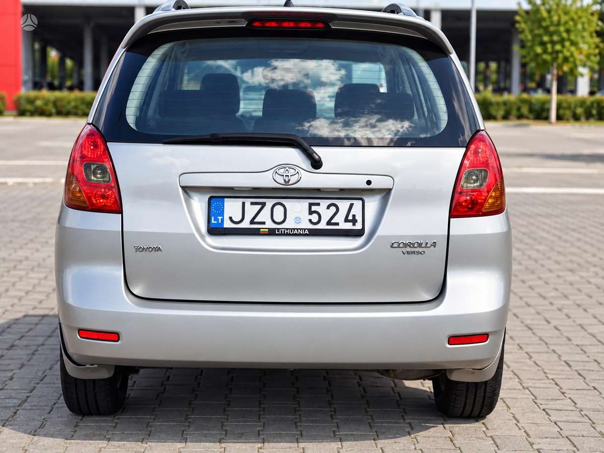 Toyota Corolla Verso - 9