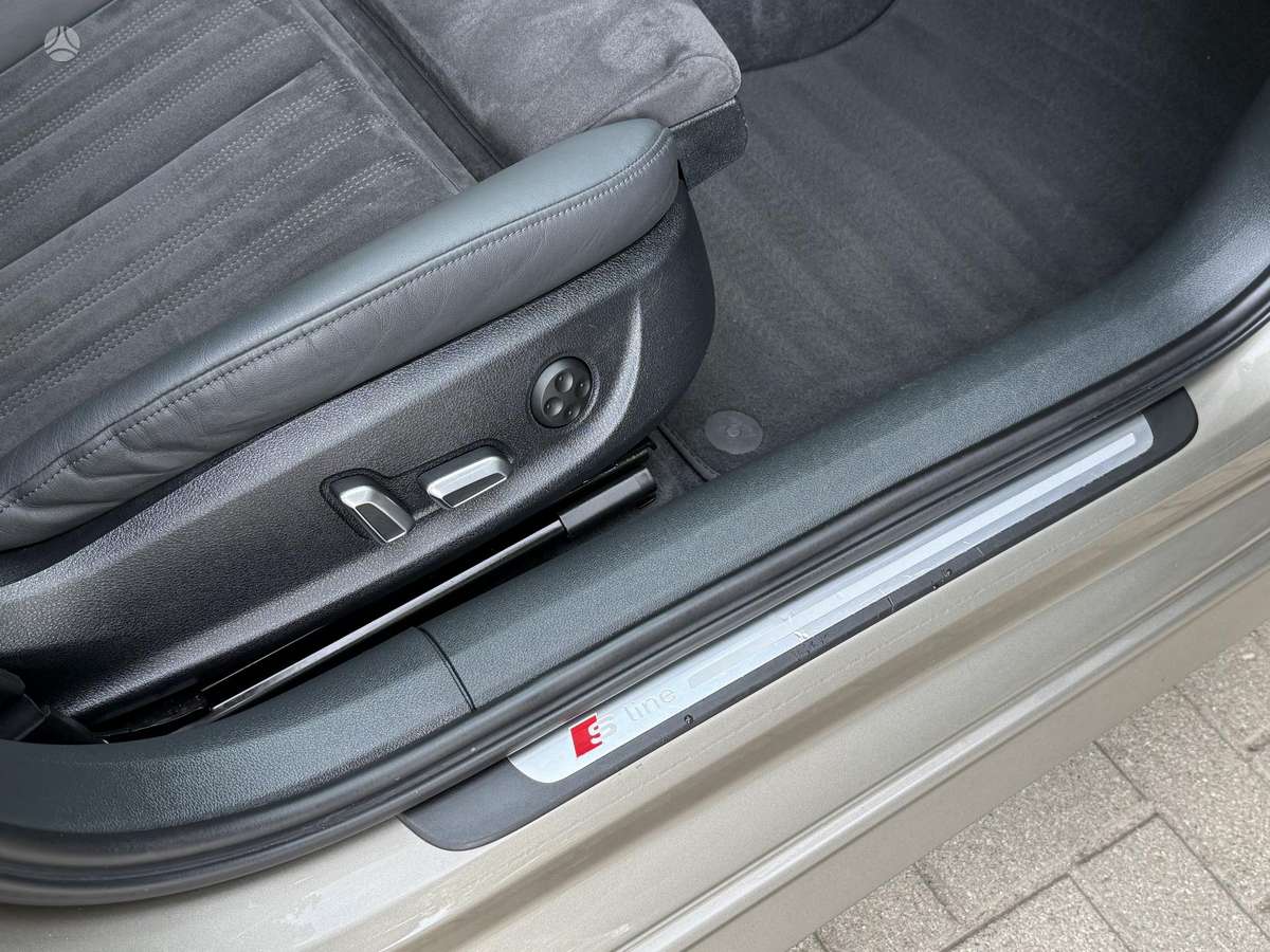 Audi A6, 2.0 l., Седан