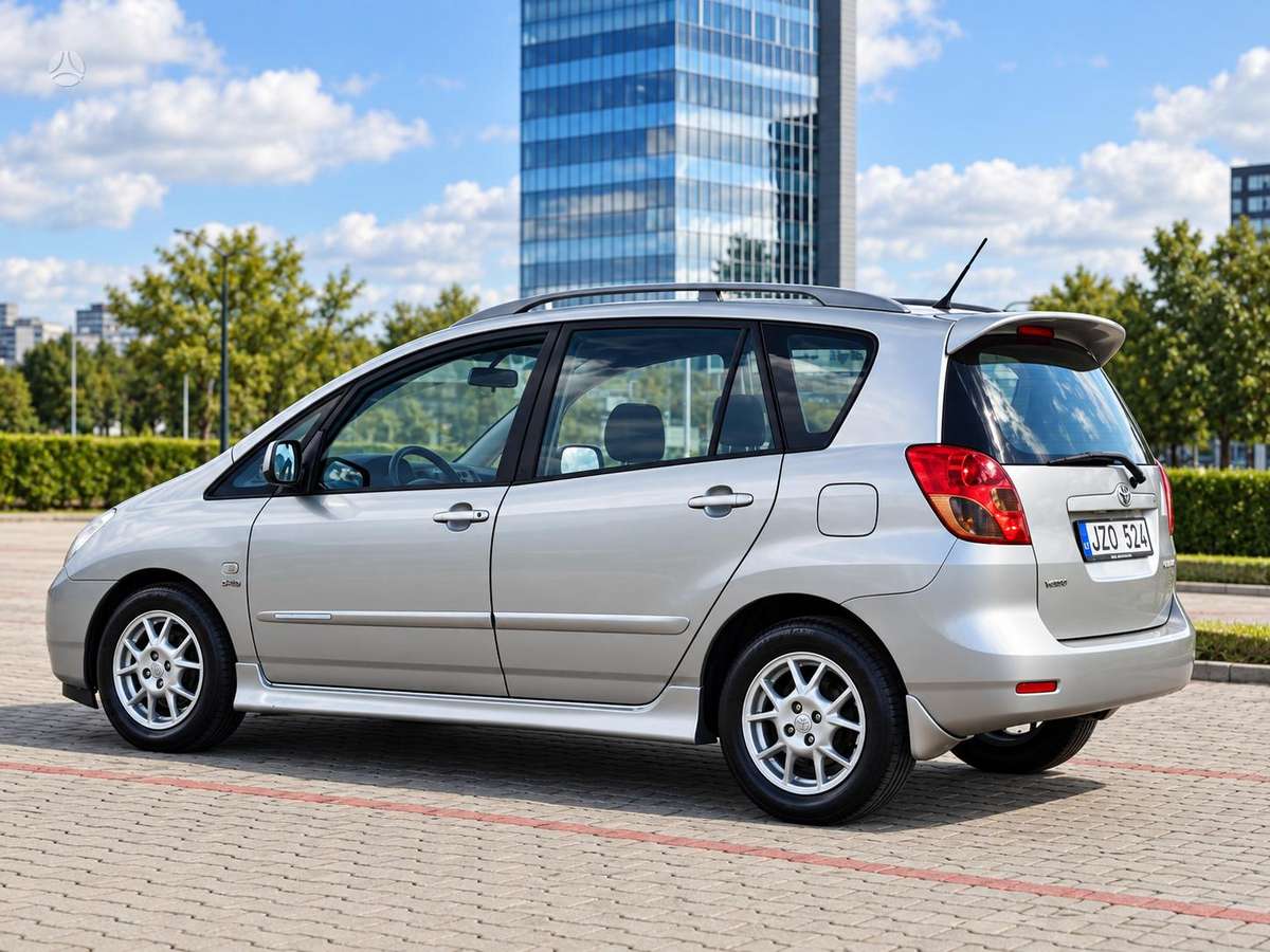 Toyota Corolla Verso - 11