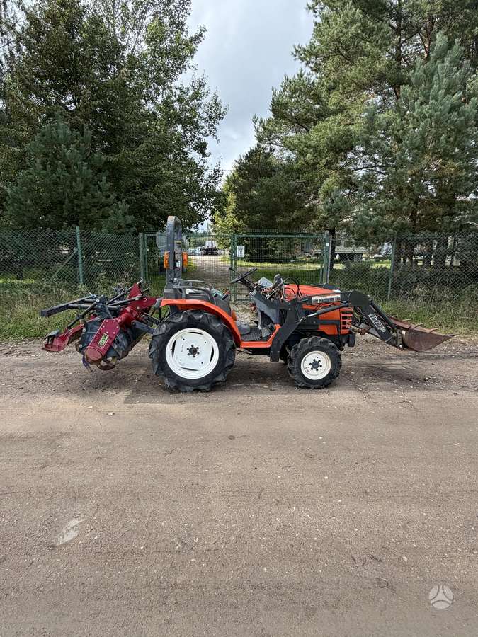 Kubota KB20, traktoriai