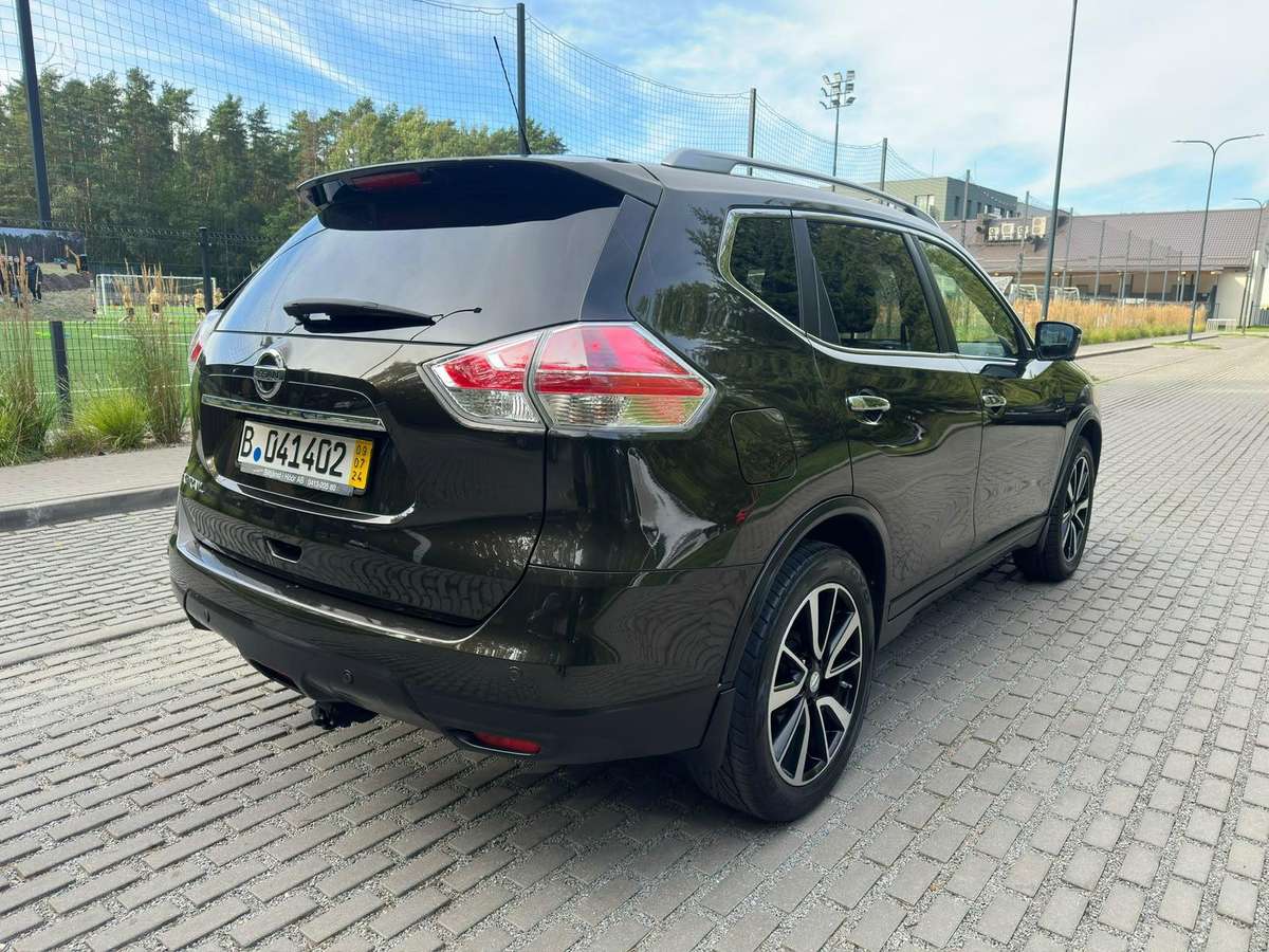 Nissan X-Trail - 12