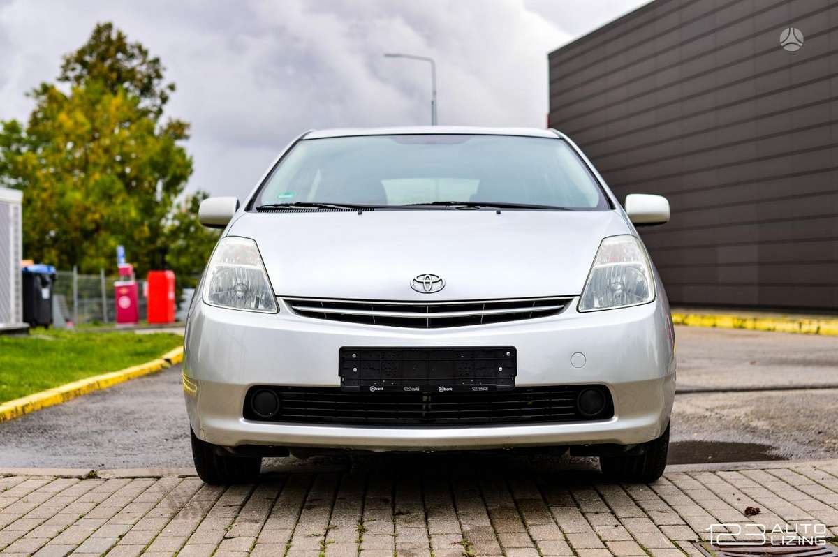 Toyota Prius - 2