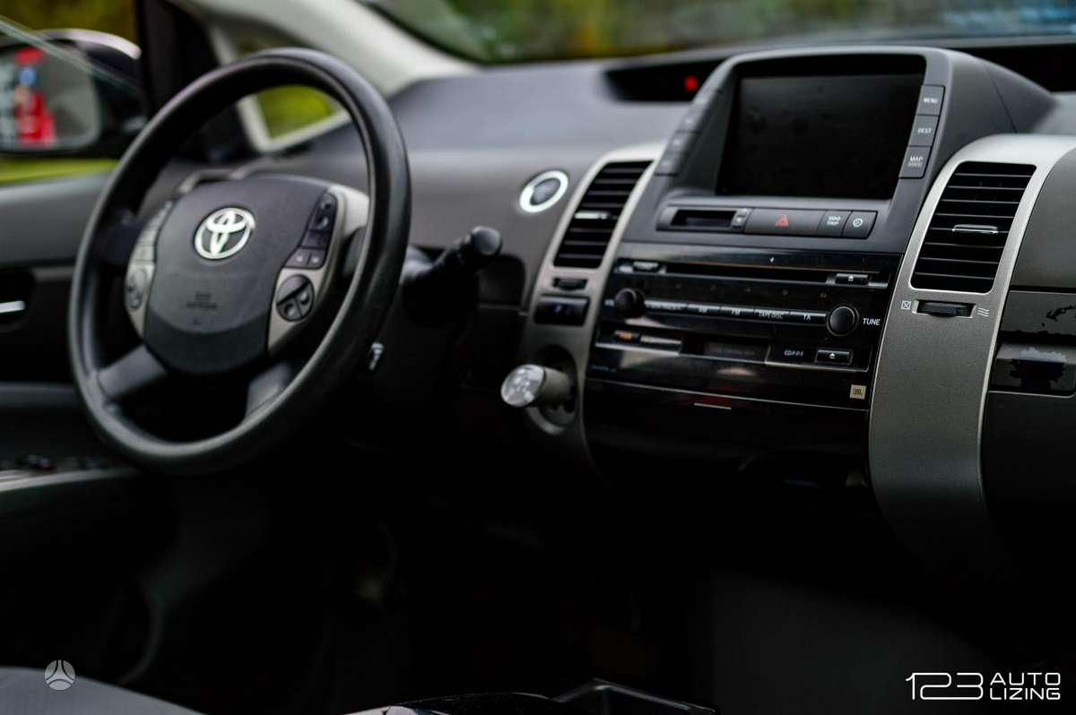 Toyota Prius - 10